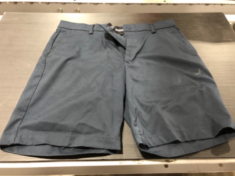 Photo 3 of Amazon Essentials Men's Classic-Fit 9" Short
SIZE 33. PRIOR USE.