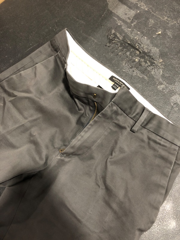 Photo 3 of BANANA REPUBLIC Factory Mens Aiden Stretch Slim Fit Chino Pants. CHARCOAL GREY. SIZE 31 X 30. PRIOR USE. PHOTO FOR REFERENCE.

