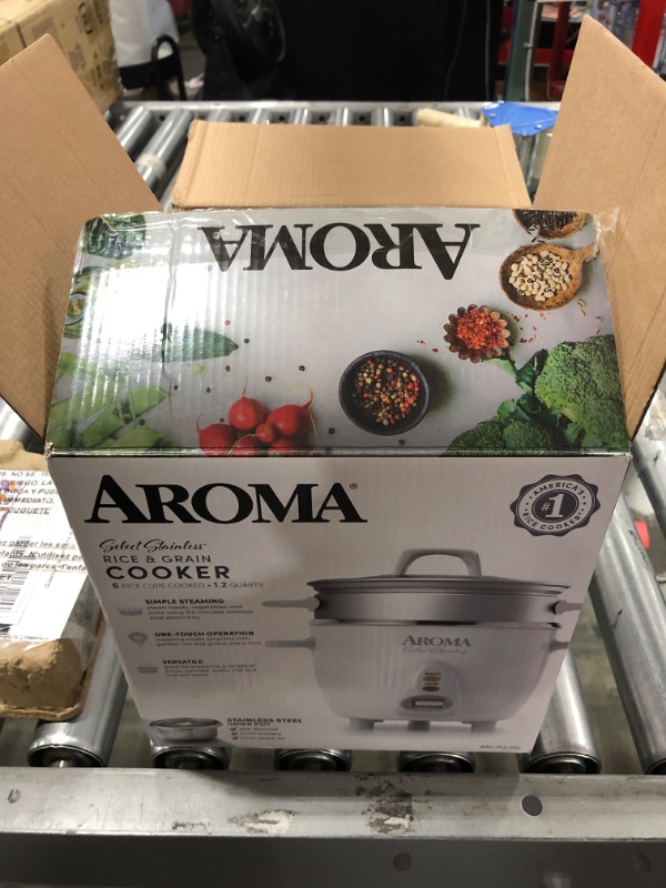 Photo 1 of Aroma Housewares 6-Cup (Cooked) / 1.2Qt. Select Stainless Pot-Style Rice Cooker, & Food Steamer, One-Touch Operation, White
OPEN BOX.