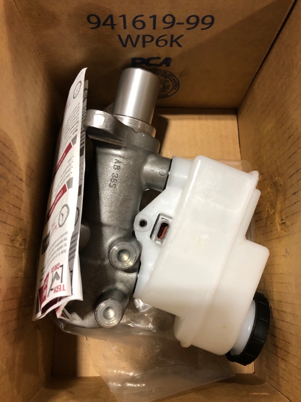 Photo 3 of Cardone 13-3910 New Brake Master Cylinder
OPEN BOX. 