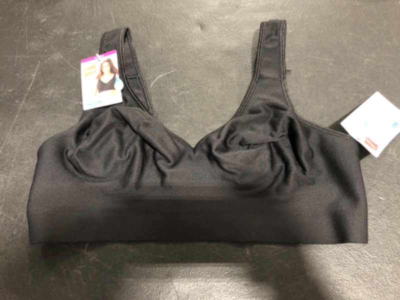 Photo 2 of Hanes Women's SmoothTec ComfortFlex Fit Wirefree Bra MHG796, Available in Single and 2-Pack. SIZE LARGE.
