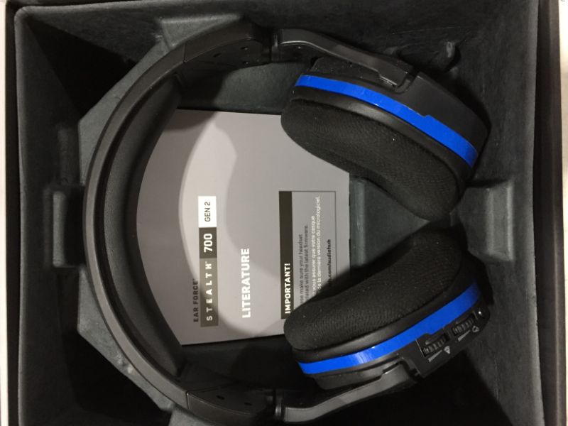 Photo 2 of Turtle Beach - Stealth 600 Gen 2 Wireless Gaming Headset for PlayStation 5 PS5 PlayStation 4 PS4 & Nintendo Switch - Black/Blue
