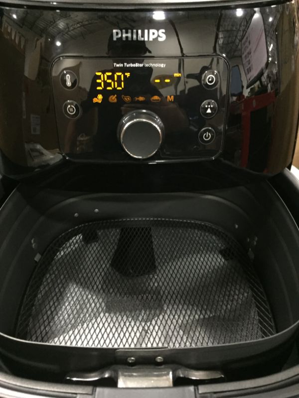 Photo 4 of Philips Premium Airfryer XXL with Fat Removal Technology, 3lb/7qt, Black, HD9650/96
