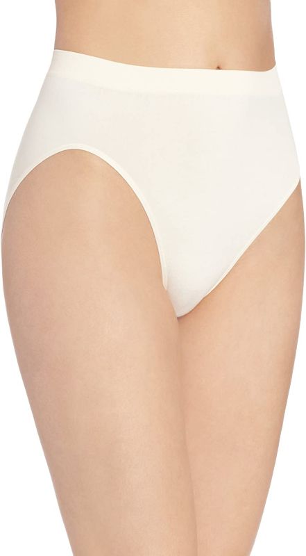 Photo 1 of Bali Women's Comfort Revolution Seamless Hi-Cut 6/7
