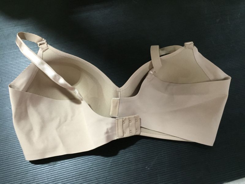 Photo 3 of Warner's Women's Blissful Benefits Side Smoothing Wirefree Bra 40c
