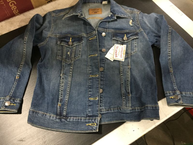 Photo 2 of Signature by Levi Strauss & Co. Gold Label Women's Boyfriend Trucker Jacket (Standard and Plus), Not So Basic, XX-Small
XXS