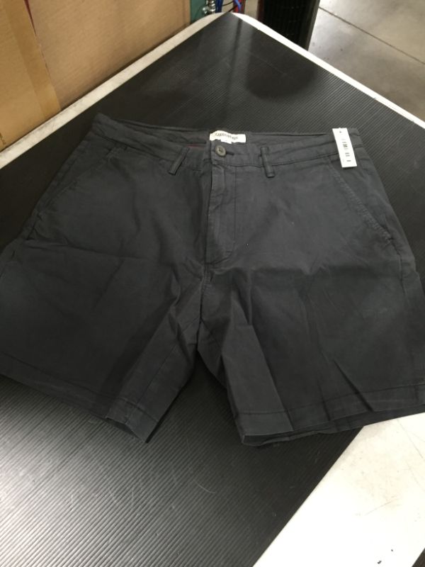Photo 1 of Goodthreads Men's 7" Inseam Flat-Front Stretch Chino Short, Black, 32
