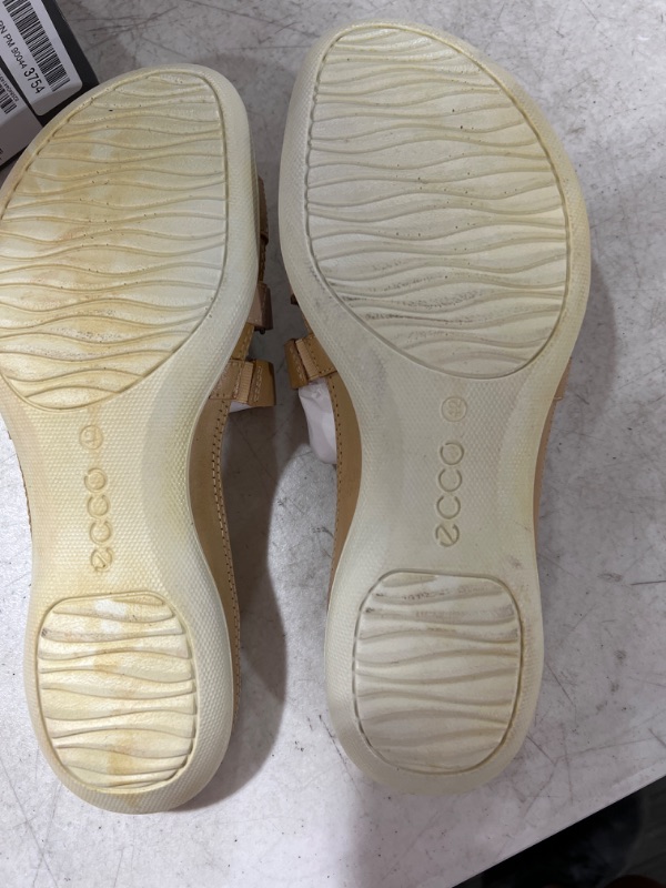 Photo 3 of ECCO Womens Flash Powder/Rose Dust Nubuck Sandals Size US 11-11.5 (1948419)
