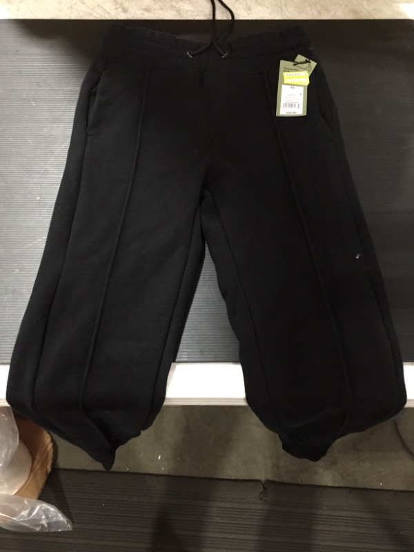 Photo 2 of Men's Pintuck Jogger Pants - Goodfellow & Co™ Black XS

