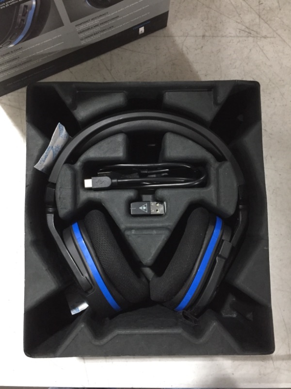 Photo 2 of Turtle Beach Stealth 600 Gen 2 Wireless Gaming Headset for PS5, PS4, PS4 Pro, PlayStation, & Nintendo Switch with 50mm Speakers, 15-Hour Battery life, Flip-to-Mute Mic, and Spatial Audio - Black
