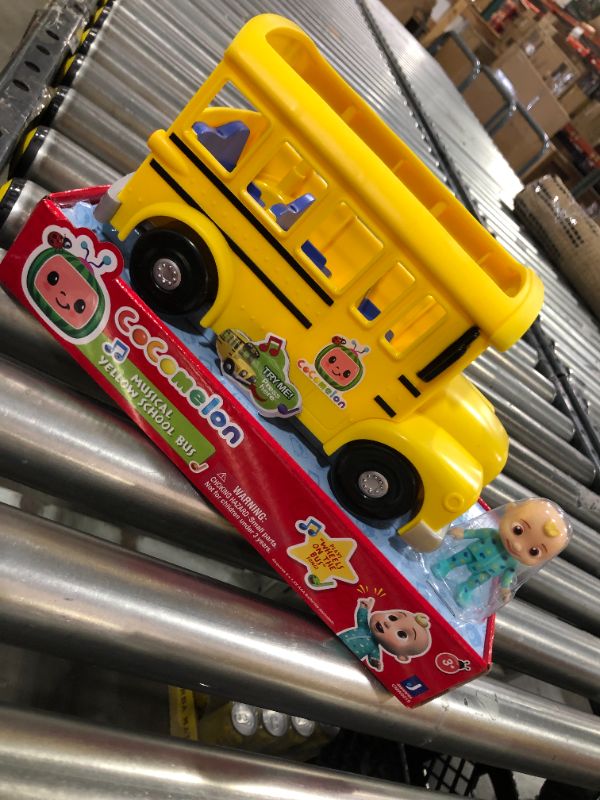 Photo 1 of CoComelon Feature Vehicle School Bus

