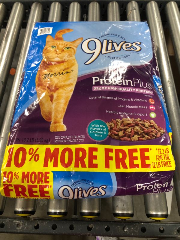 Photo 2 of 9Lives Protein Plus Dry Cat Food Bonus Bag, 13.2-Pound BB 4/2022
