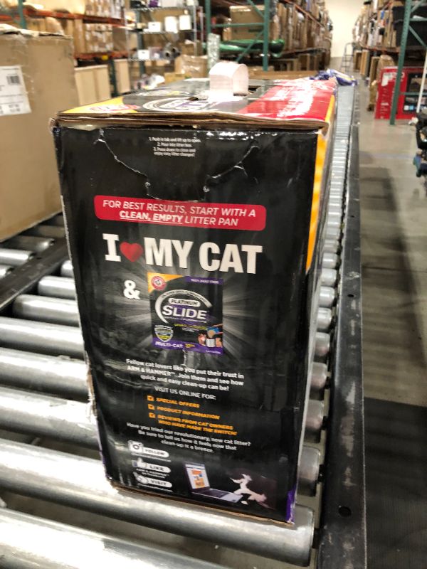 Photo 3 of Arm & Hammer Platinum Slide Easy Clean-up Clumping Multi-Cat Litter, 37 Lbs.
