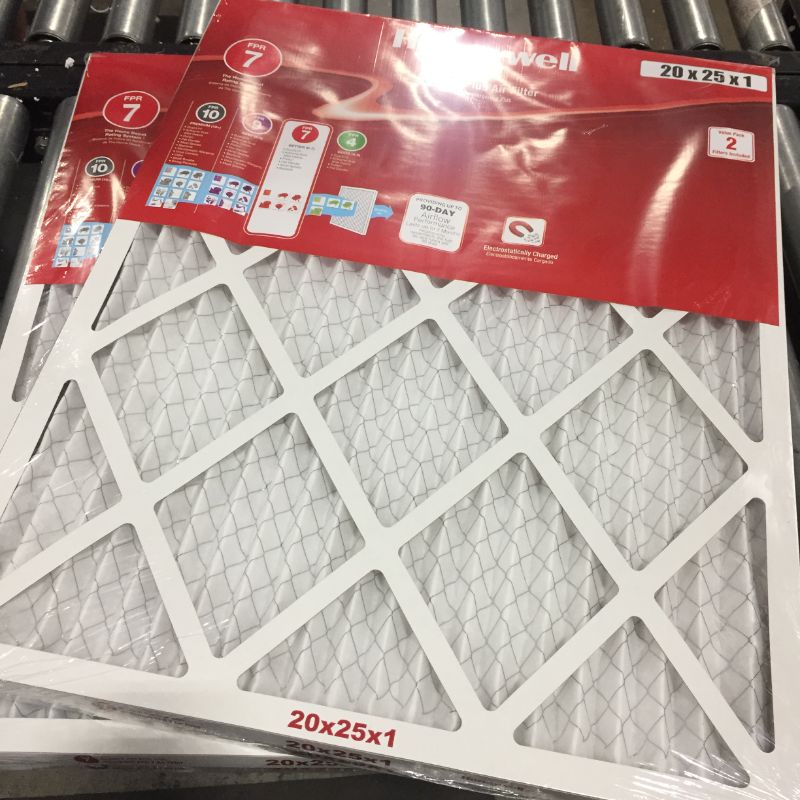 Photo 2 of 20 x 25 x 1 Honeywell Allergen Plus Pleated- FPR 7 Air Filter (4-pack)
