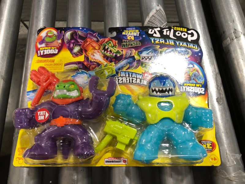Photo 2 of Heroes of Goo Jit Zu Galaxy Blast Versus Pack - Thrash vs Quickdraw Rock Jaw with all NEW Water Blasters, Toys for Kids, Boys, Ages 4+
