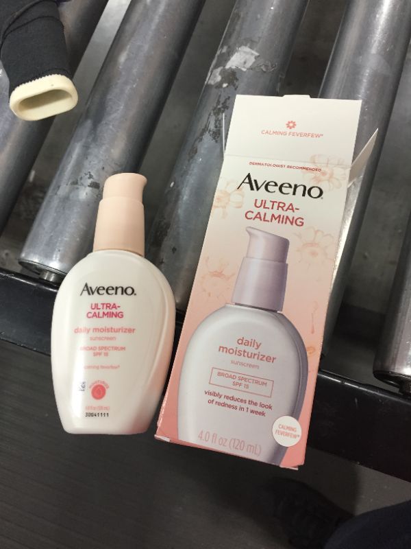 Photo 2 of Aveeno Ultra-Calming Daily Facial Moisturizer with SPF 15, 4 Fl. Oz (1312598)
