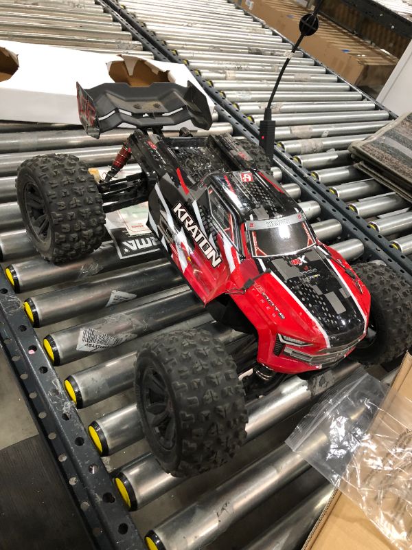 Photo 2 of ARRMA RC Truck 1/8 KRATON 6S V5 4WD BLX Speed Monster Truck with Spektrum Firma RTR, Red, ARA8608V5T1
SELLING FOR PARTS 