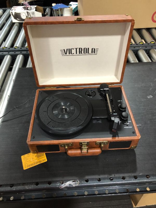 Photo 3 of Victrola Journey+ Bluetooth Suitcase Record Player, Dark Brown (VSC-400SB-DBR-SDF) SELLING FOR PARTS DOES NOT TURN ON
