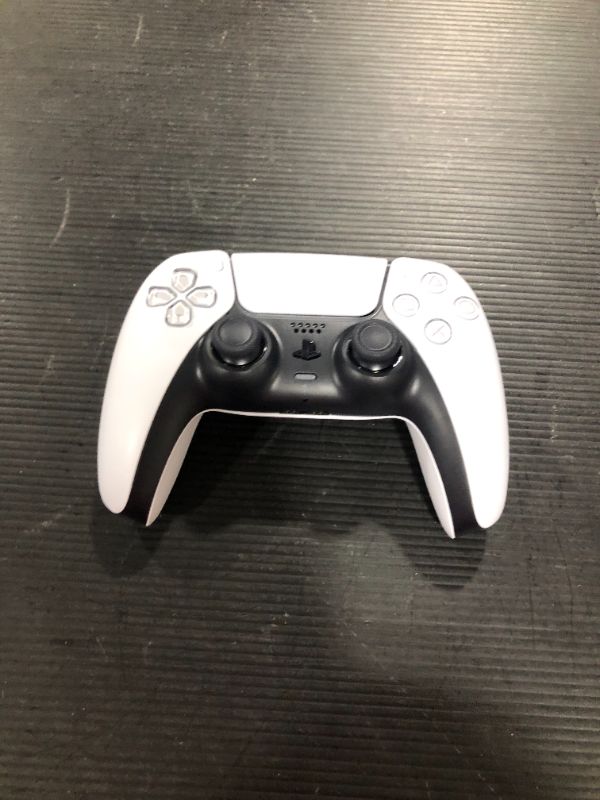 Photo 2 of DualSense Wireless Controller - White
