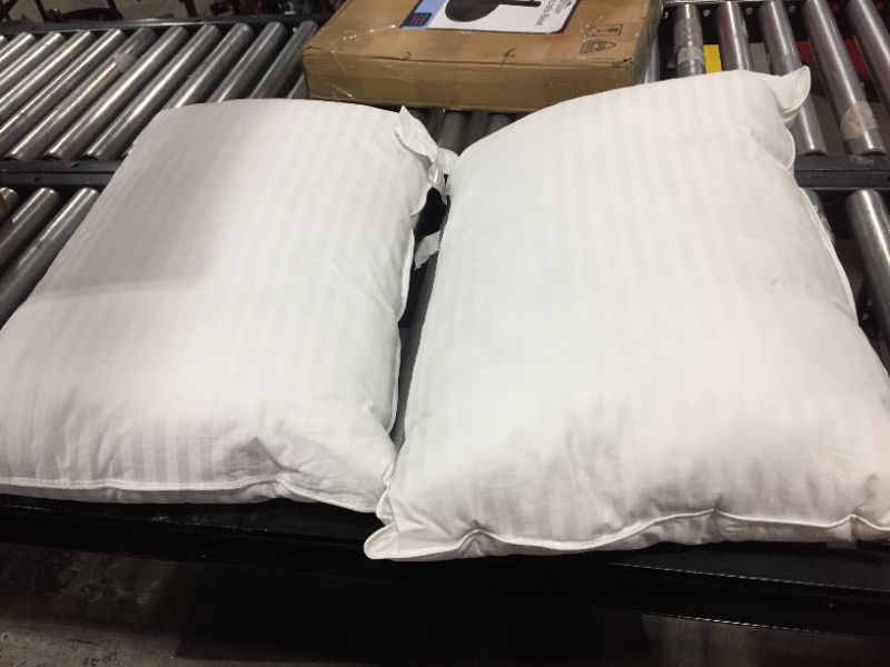 Photo 2 of Bedding Bed Pillows for Sleeping Queen Size, Set of 2, Cooling Hotel Quality, for Back, Stomach or Side Sleepers