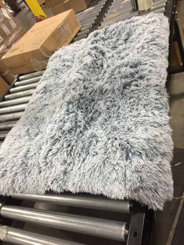 Photo 1 of 42" x 32" faux fur pet bed