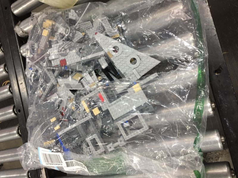 Photo 1 of Assorted Lego pieces, star wars set 