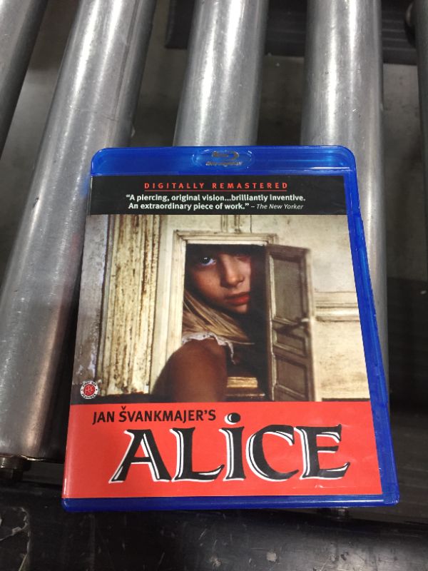Photo 1 of Alice (Blu-ray)
