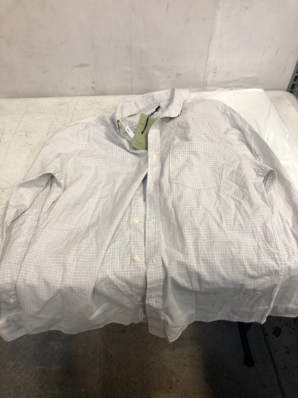 Photo 1 of Men's Plaid Slim Fit Long Sleeve Button-Down Shirt SIZE MEDIUM