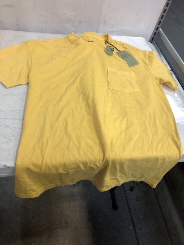 Photo 2 of Men's Short Sleeve Garment Dyed T-Shirt SIZE MEDIUM