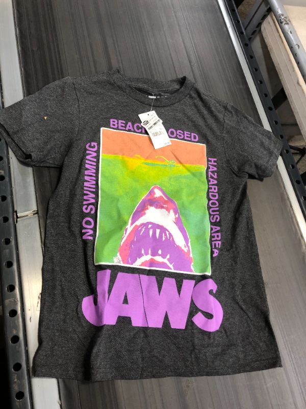 Photo 2 of Boys' JAWS Short Sleeve Graphic T-Shirt - -- SIZE M 