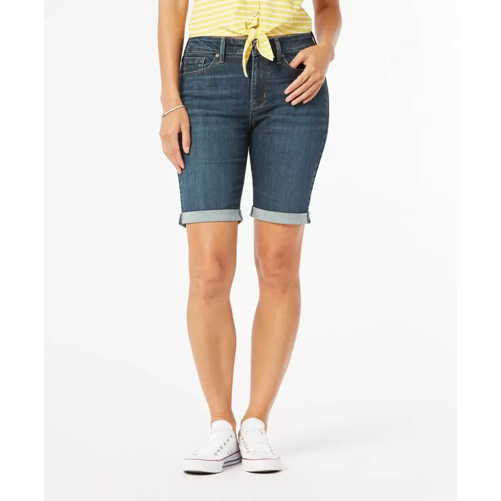 Photo 1 of DENIZEN from Levi's Women's Mid-Rise Bermuda Jean Shorts - Disco Queen
SIZE 8
