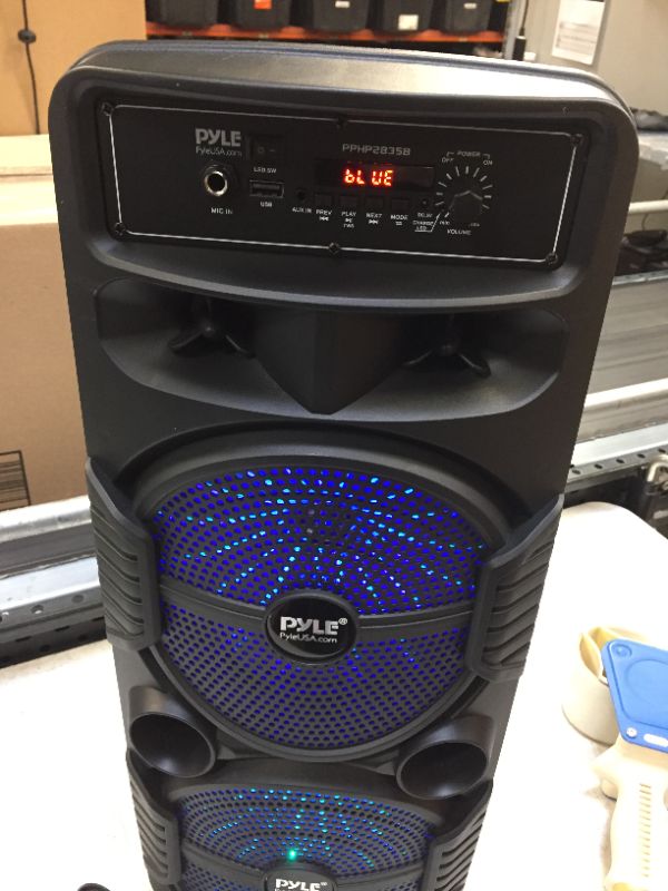 Photo 2 of Pyle Portable Bluetooth PA Speaker System - 600W Rechargeable Outdoor Bluetooth Speaker Portable PA System w/Dual 8” Subwoofer