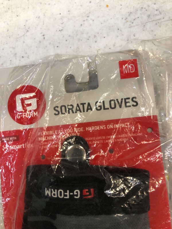 Photo 3 of G-Form Sorata Trail Gloves - M
