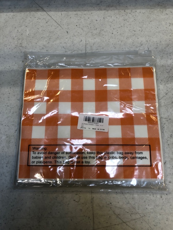 Photo 2 of 150 Sheets 10 x 8 Fall Wax Paper Sheets for Food Autumn Thanksgiving Halloween Checkered Sandwich Waterproof Liners Grease Resistant Wax Paper Sheets Basket Liners Wrapping Tissue for Picnic Kitchen
