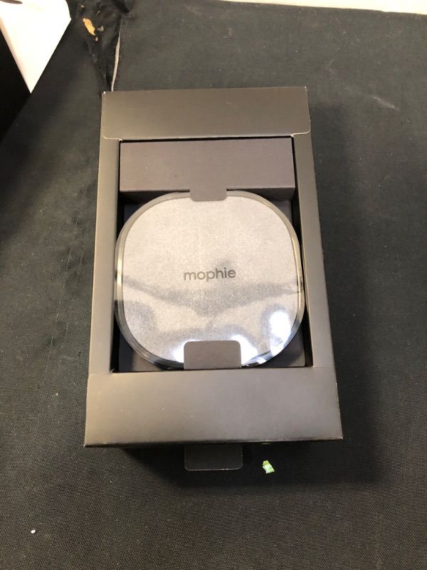 Photo 1 of mophie 15W Universal Wireless Charge Pad, Qi-Compatible Charger for Samsung Galaxy, Google Pixel, Apple iPhone 11/12/13 (Mini, Pro, and Pro Max), iPhone XR/XS/SE, iPhone 8 (Black)
