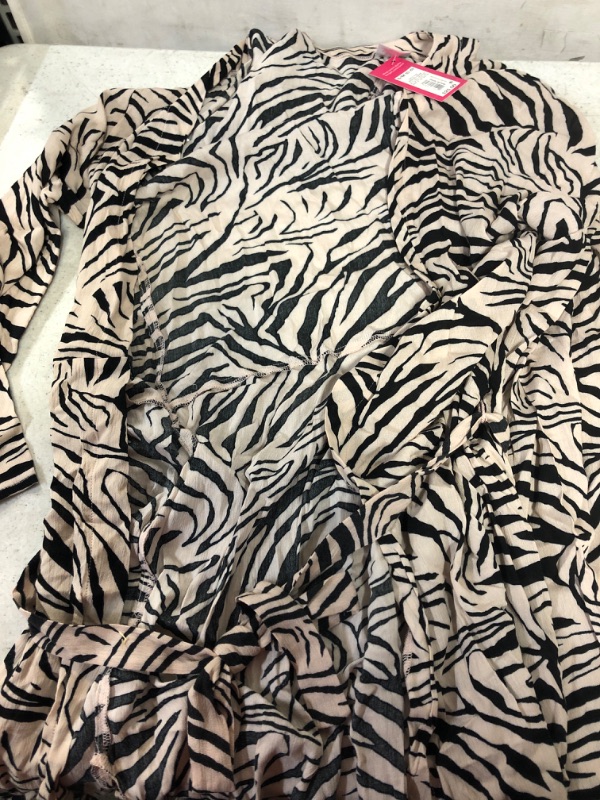 Photo 2 of Animal Print Kimono Wrap Coverup Sz XS
Xhilaration