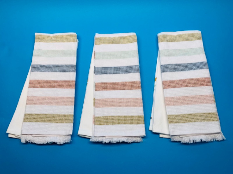 Photo 3 of 635221… 6 dish towels 