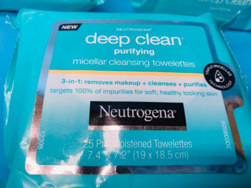 Photo 2 of 635746… 75 neutrogena pre-moistened micellar cleanser towelettes