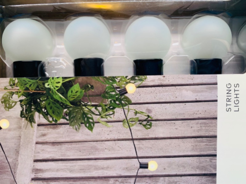 Photo 1 of 635960… box of string lights. 10 light bulbs 10 foot length connect 8 strands end to end 