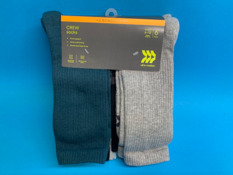 Photo 1 of 635990…8 pack of men’s crew socks size 6-12