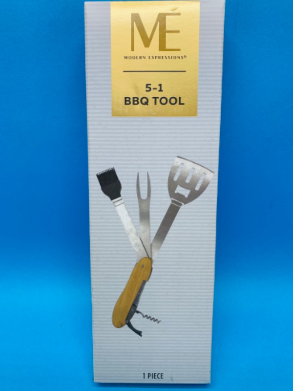 Photo 1 of 636433… 5 in 1 BBQ tool