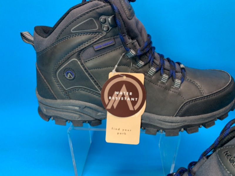 Photo 2 of 636437…size 10.5M Nevados water resistant boot