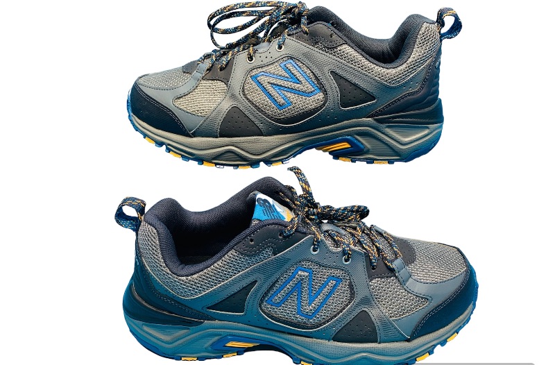 Photo 1 of 636670…like new men’s size 9 New Balance sneakers 