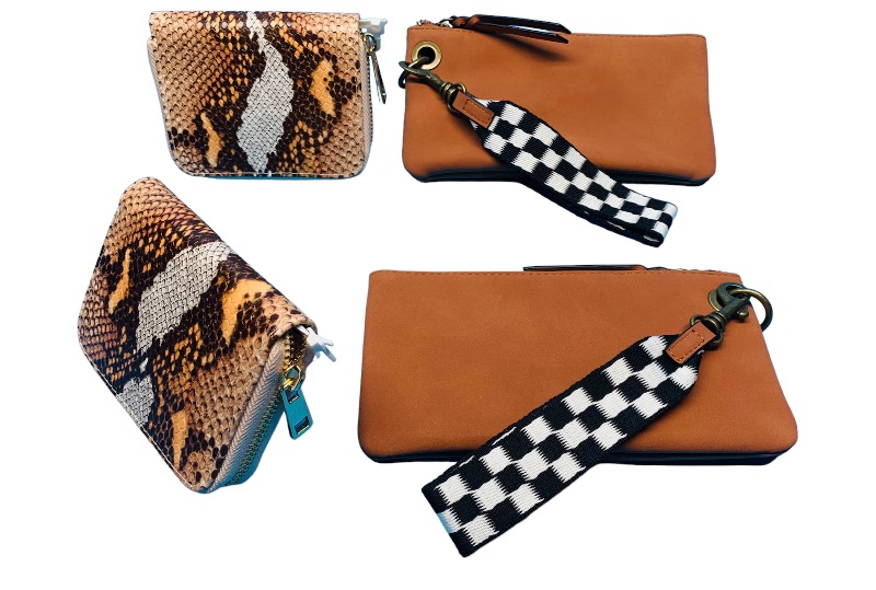 Photo 1 of 636693… 4 wristlets and change wallets 