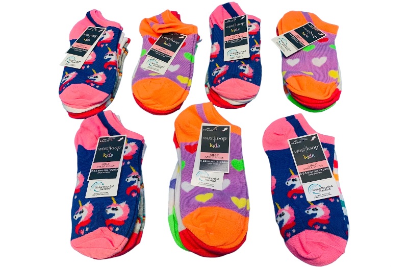 Photo 1 of 636940…21 pairs of girls socks 