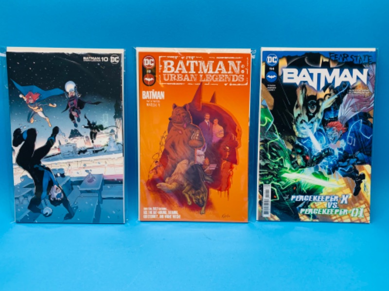 Photo 1 of 637157…3 Batman comics in plastic sleeves 