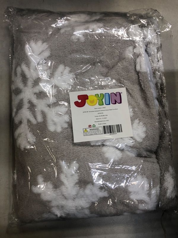 Photo 2 of 48” Christmas Tree Skirt Jacquard Cashmere Snow Flake Tree Skirt for Christmas Decor, Xmas Tree Skirt, Winter Decorations