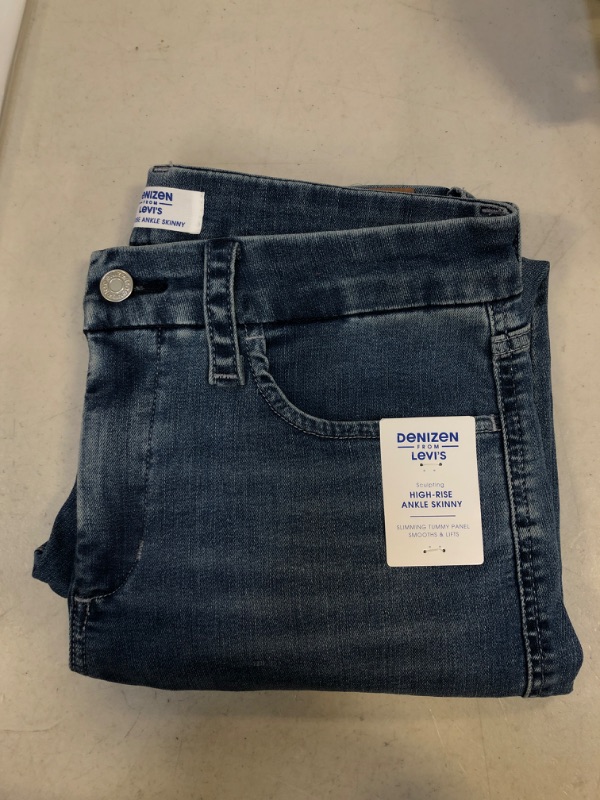 Photo 1 of DENIZEN® from Levi's® Women's High-Rise Skinny Jeans - SIZE 12 
