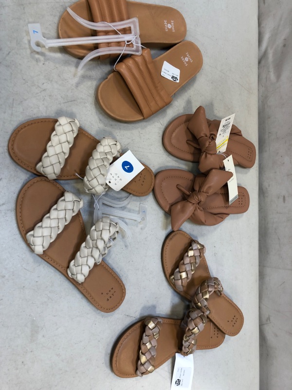 Photo 1 of 4 PAIRS OF WOMENS SUMMER SANDALS , TARGET BRANDS , ALL SIZE 7 & 1 SIZE 7.5 