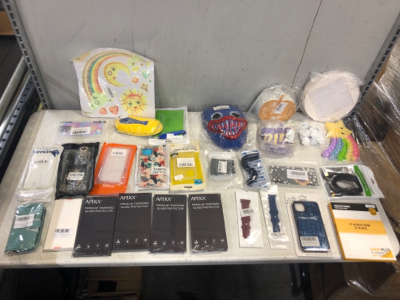 Photo 1 of Small miscellaneous items